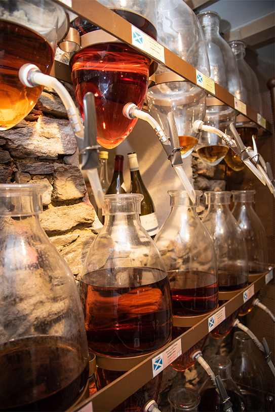 L'incroyable cave d'Olivier Hodebert - Sur la route des rhums L'incroyable cave d'Olivier Hodebert - Sur la route des rhums