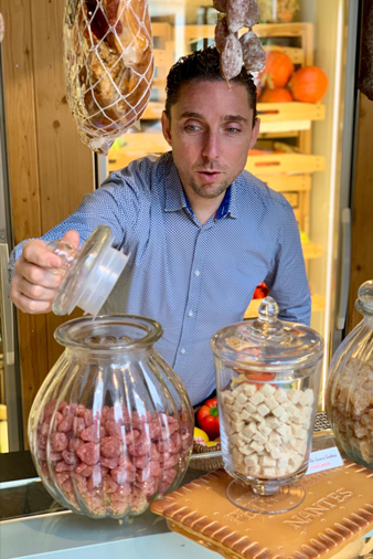 Olivier Hodebert - caviste - La maison - Cave de l'inattendu - Restaurant - Épicerie - Vertou - Nantes